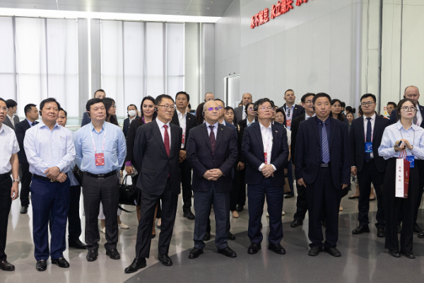 友城搭桥 发展共赢丨以高端装备为媒，山东重工与47国友人共绘全球合作新蓝图